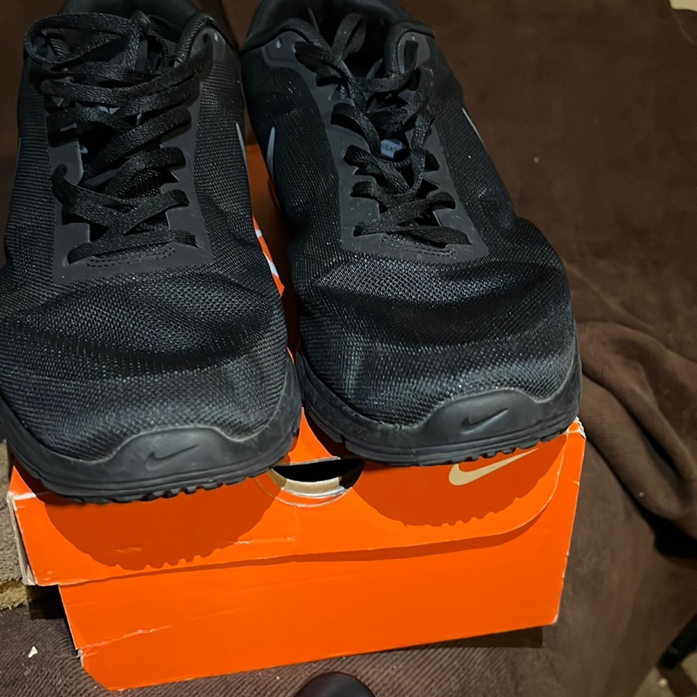 Nike air max sequent size 12 black on black  good condition